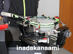 テニスラケットのストリングマシン (stringer 藤田義雄氏)